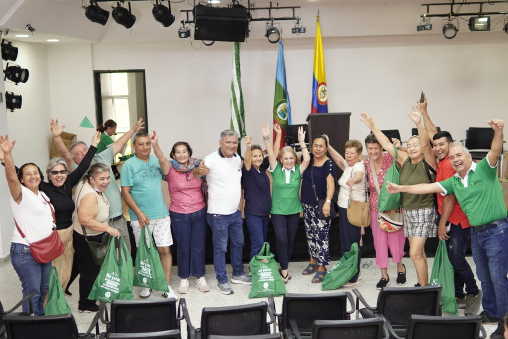 Asociados de Coorinoquia en un encuentro de la cooperativa